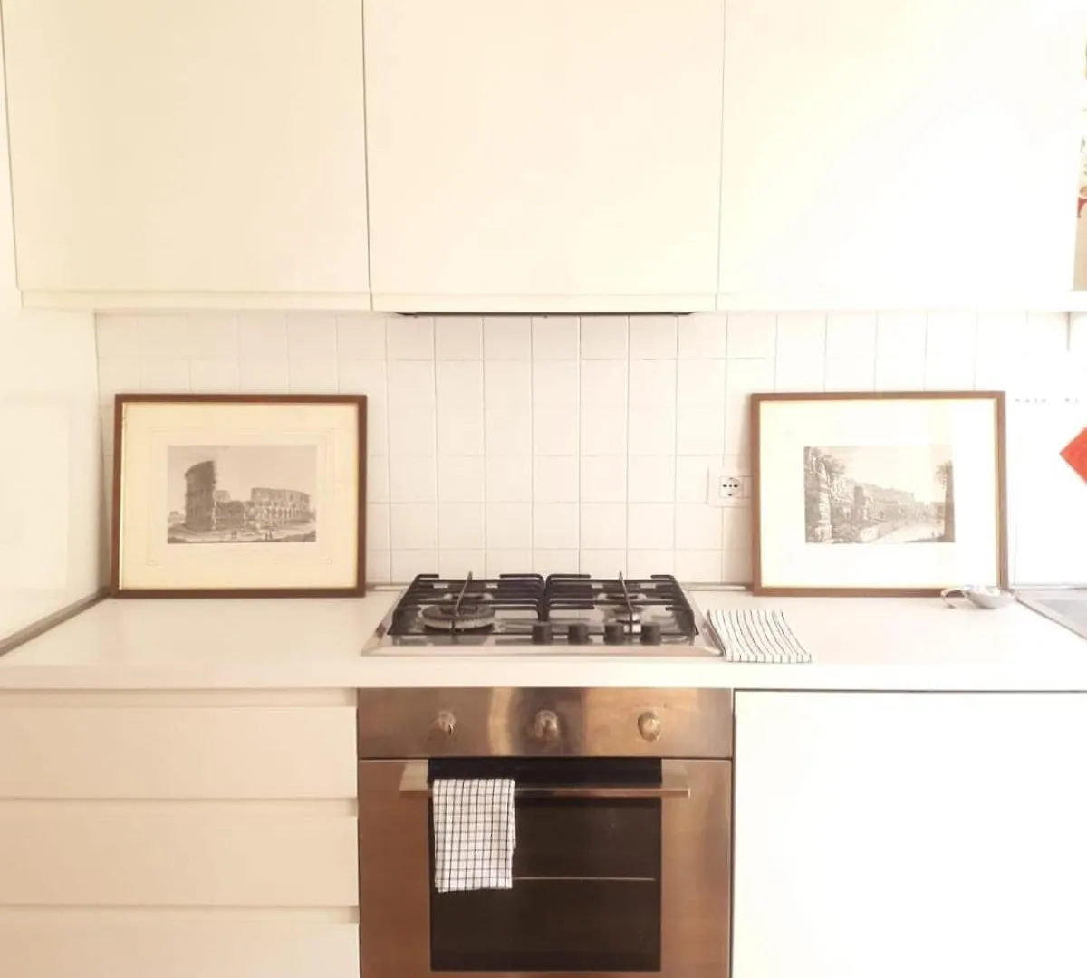 Sunny And Bright Apt Near St Peter Square Rome Apartment